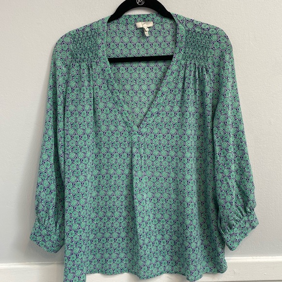 Joie Tops - Joie silk shirt v neck size medium